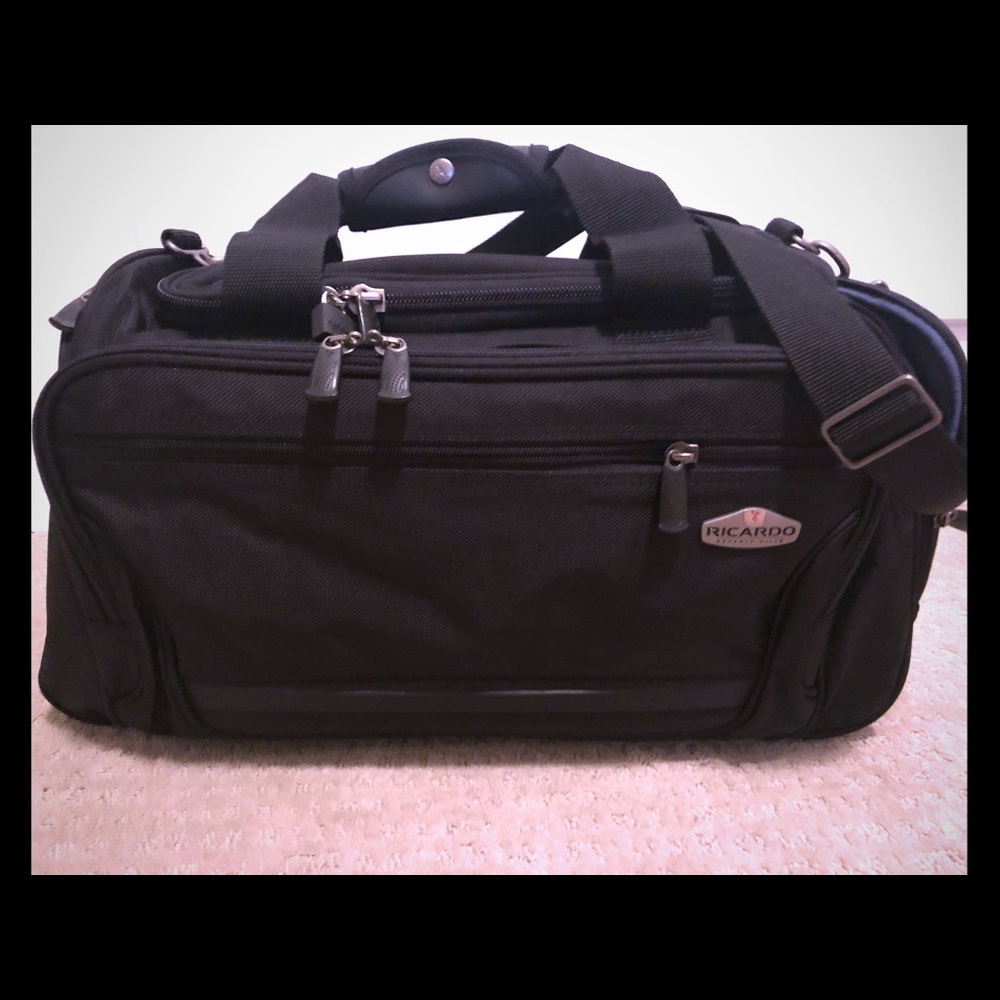 NEW Ricardo Beverly Hills Carry On Duffel Luggage